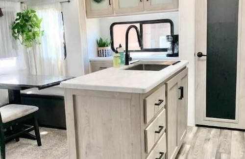 Sequim House | Cozy Camper in Sunny Sequim