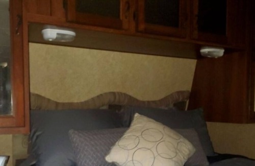 Milton House | Cozy camper in the country under construction