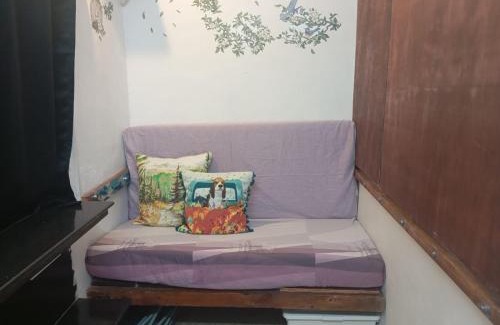 Prabhadevi Apartment | Cozy Camper Van Styled Studio Home