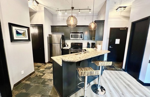 Canmore Condo | Cozy Canmore resort w/mountain view&pool