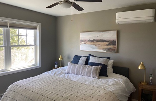 Baileys Harbor House | Cozy carriage house a 5 minute walk to all downtown Baileys Harbor has to offer!