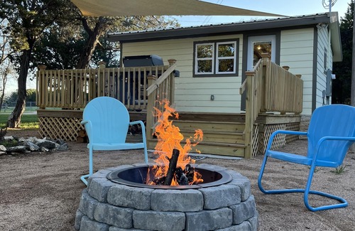 Lake Whitney Cottage | Cozy Casita with Nearby Lake Access