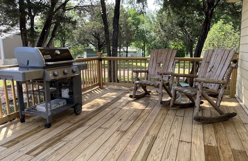 Lake Whitney Cottage | Cozy Casita with Nearby Lake Access
