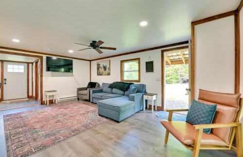 East Durham House | Cozy Catskills Cabin - 12 Mi to Windham Mountain!