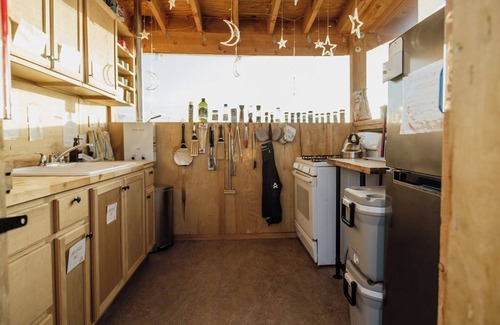 Monticello RV Rental | Cozy cedar pod with stunning La Sal Mountain Views