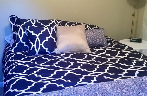 Beulah Cottage | Cozy- Center St. Beulah, MI- Sleeps 5