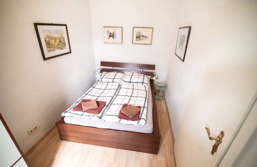 Sankt Ulrich Apartment | Cozy Central Flat Spittelberg