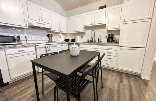 Mesa Grande House | Cozy Central Mesa/Tempe Gem. Minutes from Cubs Stadium, ASU & Tempe Marketplace!
