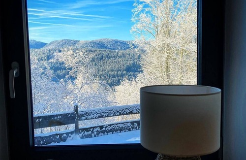 Mesnil Sous Les Cotes Ski Chalet | Cozy chalet and not overlooked in the heart of nature "Le Blanchepierre