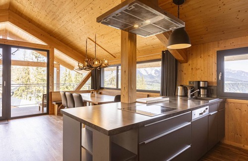 Pichl-Preunegg Ski Chalet | Cozy chalet in Schladming with a parking lot