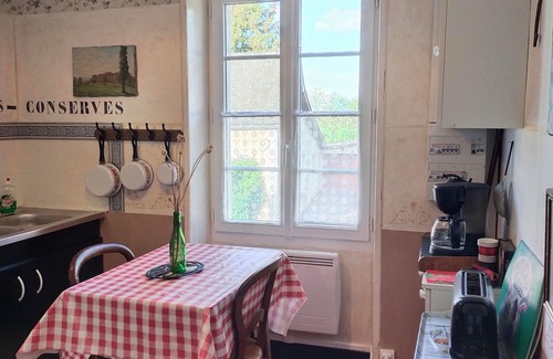 La Chapelle-aux-Choux Apartment | Cozy Charming cottage in the Loir and Loire valleys* French property