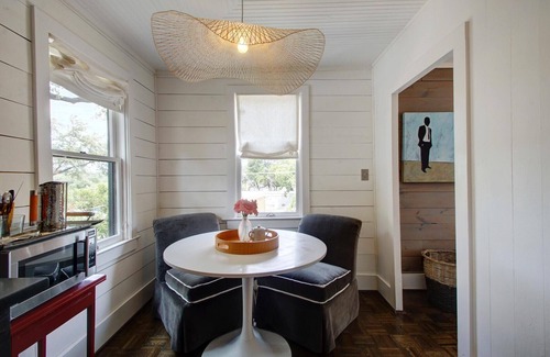 Westfield Apartment | Cozy, Chic Apartment Nestled Amongst Oak Trees In The Heart Of Austin