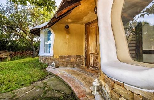 Banya House | Cozy Clay House in Banya