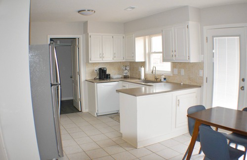 Olathe House | Cozy, Clean, Comfortable Home for Large Families