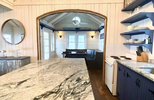 Annandale Cottage | Cozy Clean Cottage on Clearwater