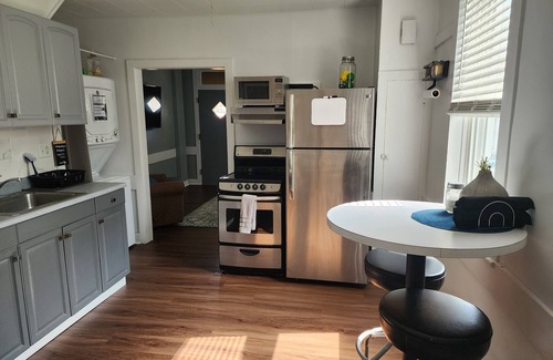 Manheim Apartment | Cozy & Clean in the heart of Manheim Borough Lancaster County.