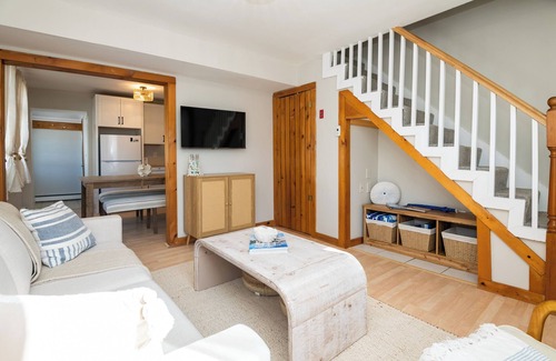 Salisbury Beach Apartment | Cozy Coastal Cove II, 2-bedroom apartment with AC, WiFi in welcoming Salisbury