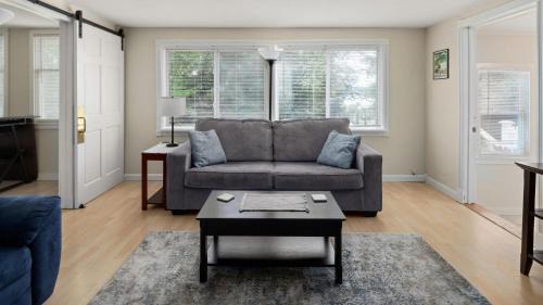 Malletts Bay House | Cozy Colchester Cabin near Lake