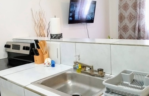 Cole Bay Apartment | Cozy, Cole Bay, one bedroom with security and free parking