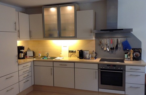 Insel Apartment | Cozy, comfortable, 1 Bedrm, Lvrm, Full Kit, Rooftop Terrace w. Lakeview, 2 Pers
