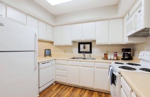 Greenville House | Cozy, Comfortable 2/1.5 Condo! Queen Beds, Fully Stocked Kitchen