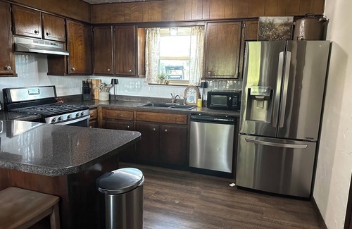 Clarendon House | Cozy, comfortable home in a quiet neighborhood!