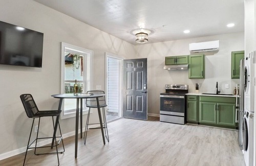 Thunderbolt House | cozy comfy cottage c+