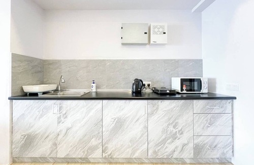 Bandar Tun Razak Condo | Cozy condo (4 pax) with Wi-Fi & city view