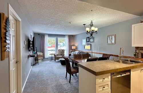Courtenay Condo | Cozy condo on Mt Washington. Ski, bike, and hike the resort near Comox Valley.
