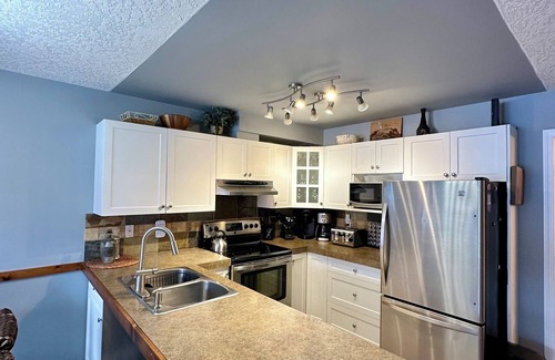Courtenay Condo | Cozy condo on Mt Washington. Ski, bike, and hike the resort near Comox Valley.