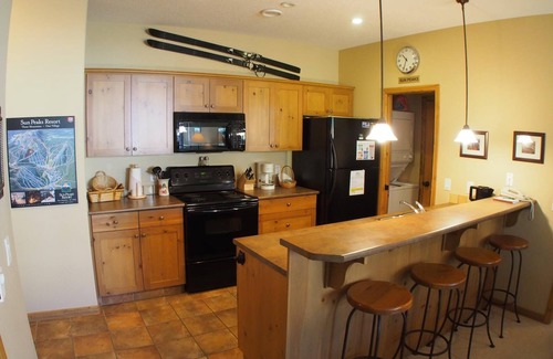 Sun Peaks Condo | Cozy Condo Close to Village | Access to Ski-Out Trail | Private Hot Tub | Fireplace