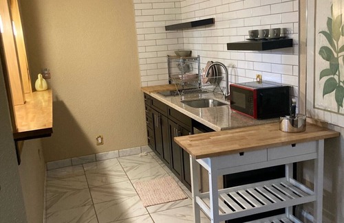 Downtown Minneapolis Apartment | Cozy condo in the heart of Minneapolis. Historical brownstone and charming area.