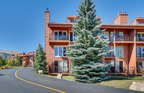 Wildernest Apartment | Cozy Condo with Balcony and Mtn Views in Silverthorne