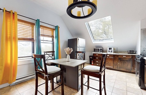 West Street - River Street House | Cozy Condo with Pet-Friendly Vibes, WiFi, Full Kitchen, and a Scenic Balcony