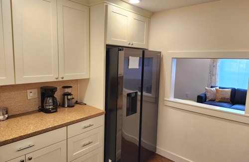 Mann Apartment | Cozy Contemporary 2BR with sofa bed in the office