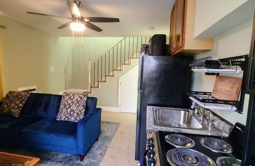 Oak Ridge House | Cozy, Convenient, & Affordable!
