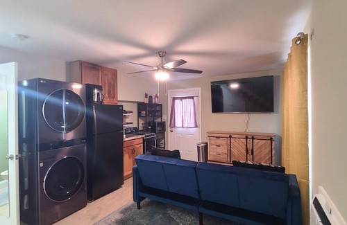 Oak Ridge House | Cozy, Convenient, & Affordable!