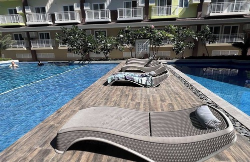Mactan Export Processing Zone Condo | Cozy & Convenient Fully Furnished 1-Bedroom Apt 3 mins from the Airport & Malls