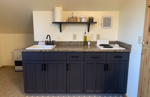 Healy Apartment | Cozy & Convenient Studio with Kitchenette