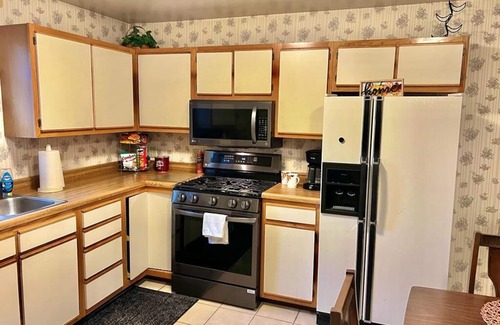 Racine Apartment | Cozy Corner on Zimmerle