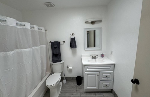 Hobbs Apartment | Cozy corporate apartment in Hobbs with WiFi, AC