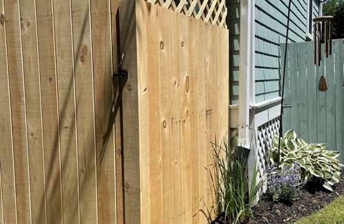 Middletown Cottage | Cozy Cottage 1.5 mi. To Third Beach.nnn