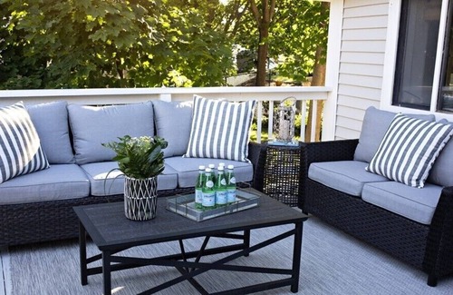 Plymouth Cottage | Cozy Cottage by the Sea