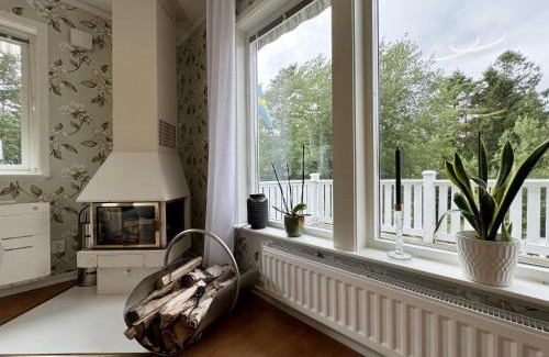 Kode House | Cozy cottage in Kode near rocks, sand and sea