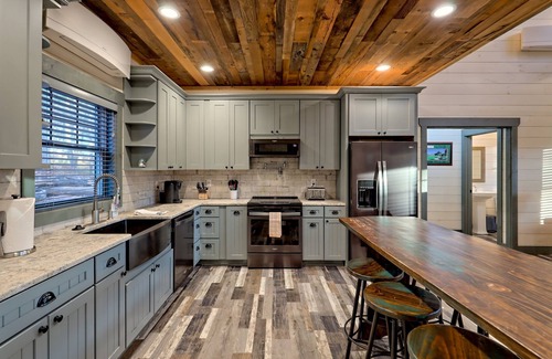 Clarkesville Cottage | Cozy Cottage in the Foothills of Blue Ridge Mtns.