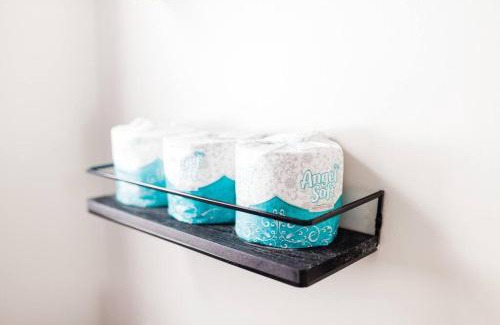 Frankfort House | Cozy Cottage In The Pines