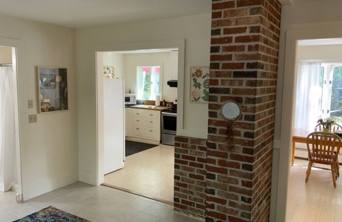 Lincolnville House | Cozy cottage in woodland setting near to hiking biking and lakes