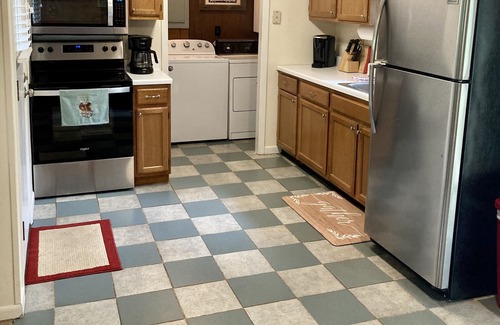 Townsend Cabin | Cozy Cottage near National Park w/Awesome Mountain Views! Extremely clean!