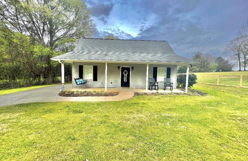 Williamston Cottage | Cozy Cottage on a Family Farm, just minutes from the interstate.