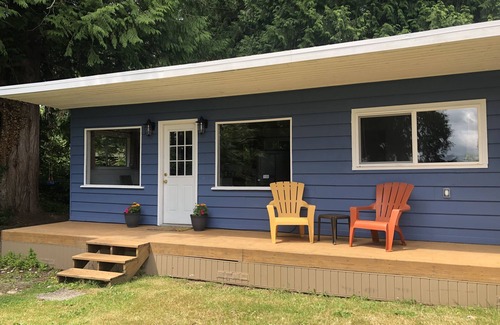 Lake Morton-Berrydale House | Cozy Cottage on a LAKE!